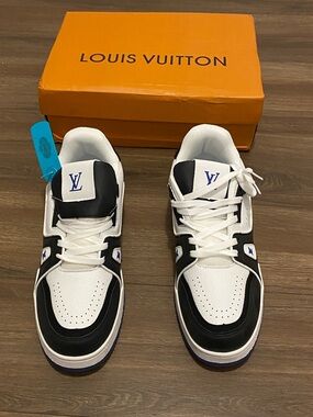Louis Vuitton Men’s White, Black & Blue Low-Top Sneakers